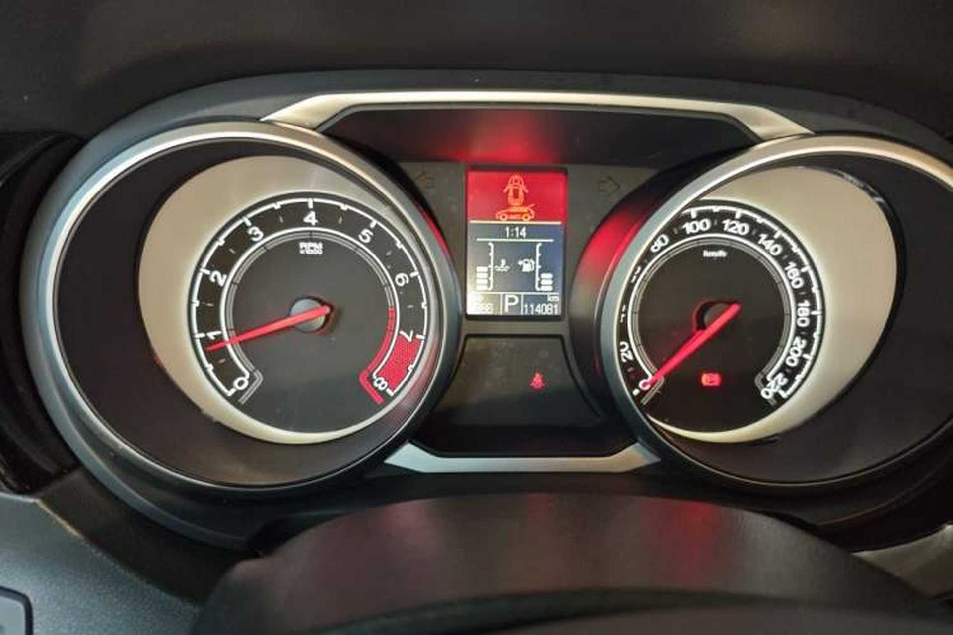 Used MG GS 2016 1.5TGI TST Luxury Edition Odometer Close Up