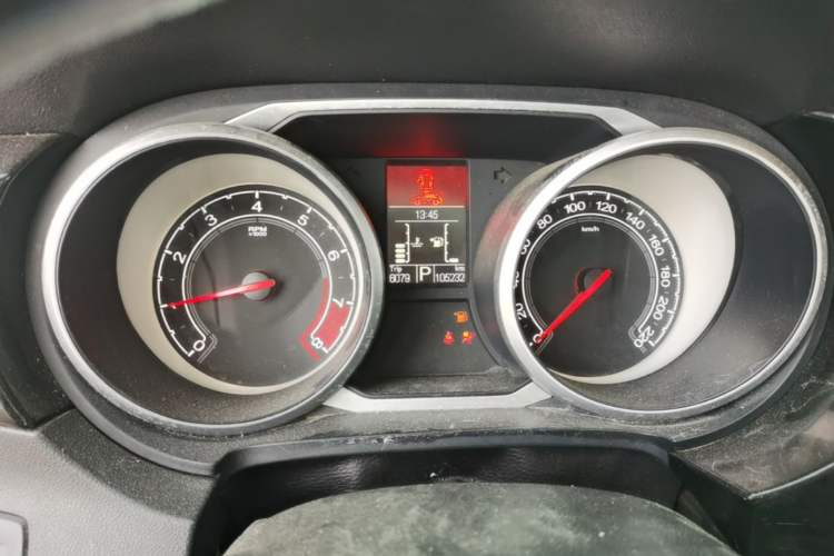 Used MG GS 2016 1.5TGI TST Luxury Edition Odometer Close Up