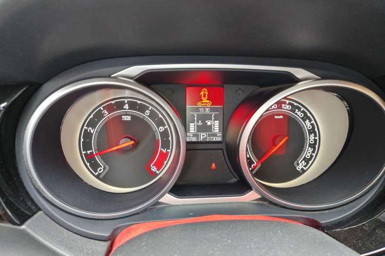 Used MG GS 2016 1.5TGI TST Luxury Edition Odometer Close Up