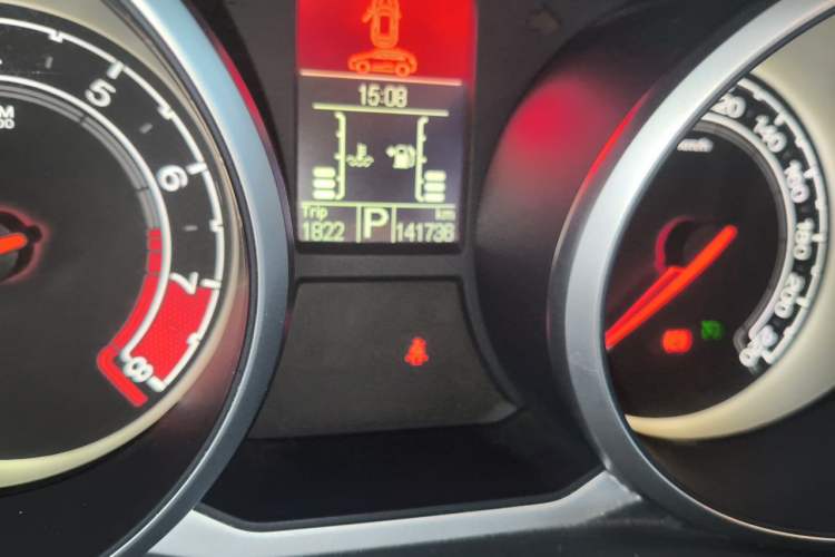 Used MG GS 2016 1.5TGI TST Luxury Edition Odometer Close Up