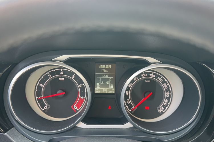 Used MG GS 2016 1.5TGI TST Luxury Edition Odometer Close Up