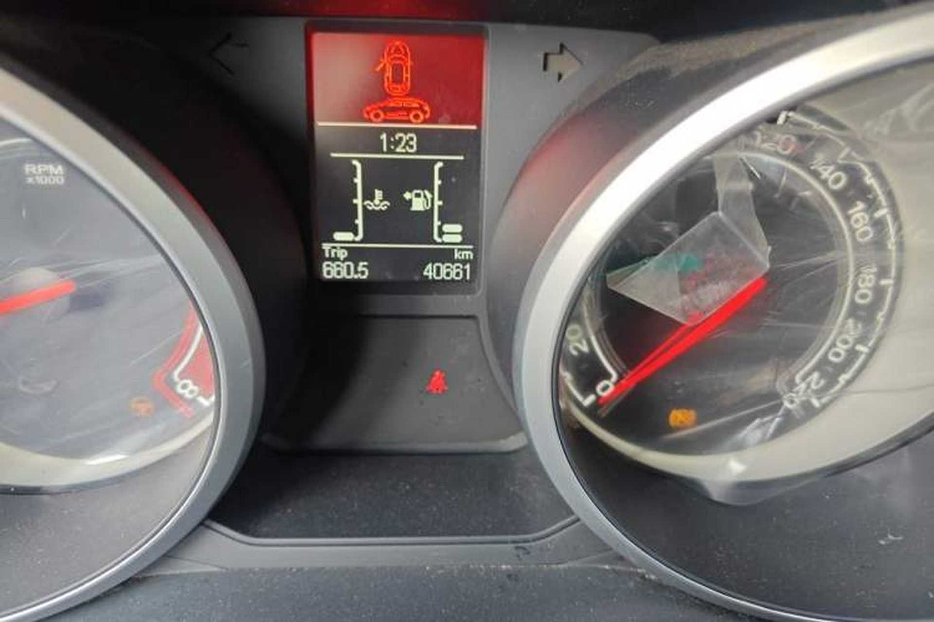 Used MG GS 2016 1.5TGI Manual Value Edition Odometer Close Up