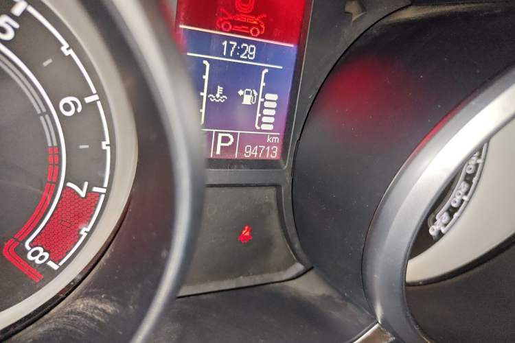 Used MG GS 2016 1.5TGI TST Luxury Edition Odometer Close Up
