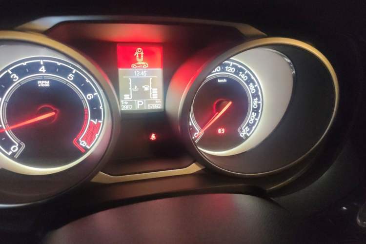 Used MG GS 2016 1.5TGI TST Luxury Edition Odometer Close Up