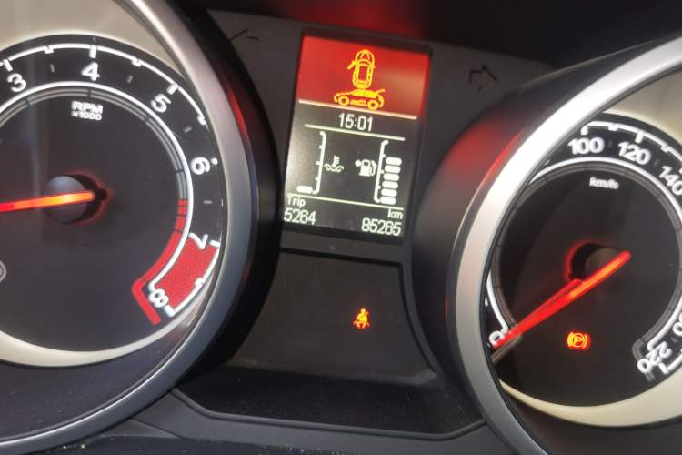 Used MG GS 2016 1.5TGI Manual Value Edition Odometer Close Up