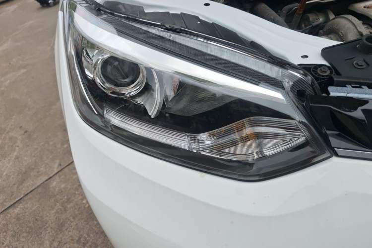 Used MG GS 2016 2.0TGI TST Luxury Edition Right Front Headlight