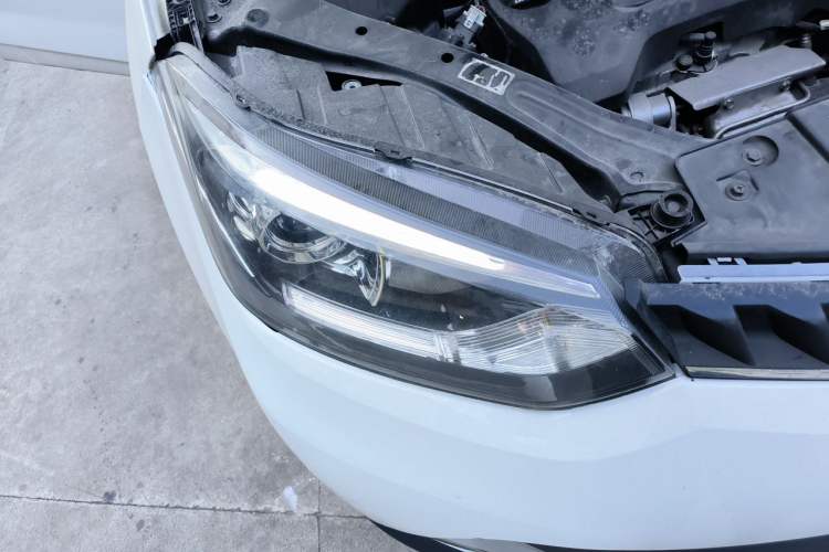 Used MG GS 2016 1.5TGI TST Luxury Edition Right Front Headlight