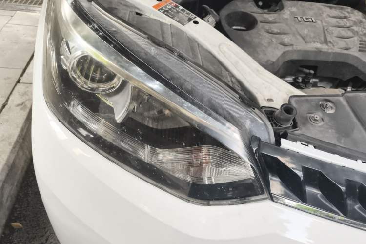 Used MG GS 2016 1.5TGI TST Luxury Edition Right Front Headlight