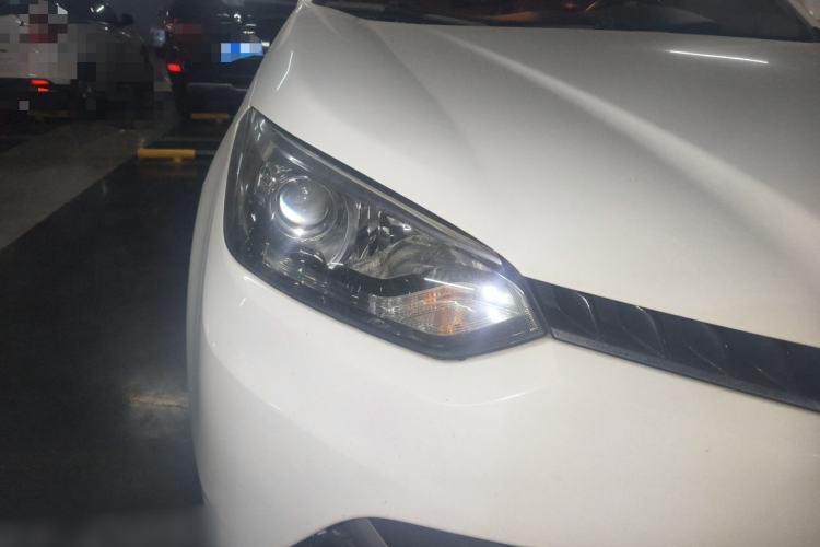 Used MG GS 2016 1.5TGI Manual Value Edition Right Front Headlight