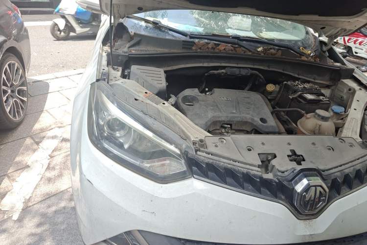 Used MG GS 2016 1.5TGI Manual Value Edition Right Front Headlight