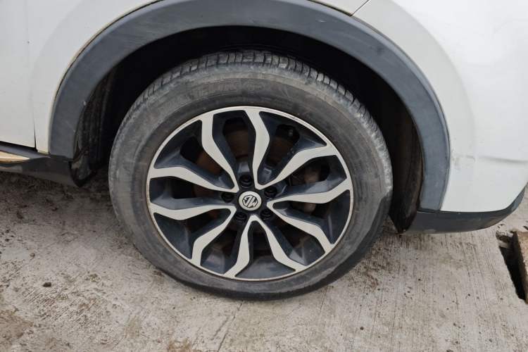 Used MG GS 2016 1.5TGI TST Luxury Edition Right Front Wheel Hub