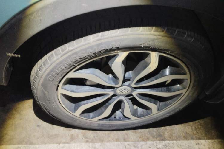 Used MG GS 2016 1.5TGI TST Luxury Edition Right Front Wheel Hub