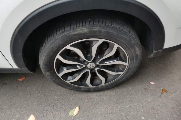 Used MG GS 2016 1.5TGI TST Luxury Edition Right Front Wheel Hub