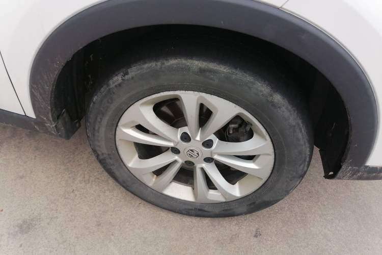 Used MG GS 2016 1.5TGI Manual Comfort Edition Right Front Wheel Hub