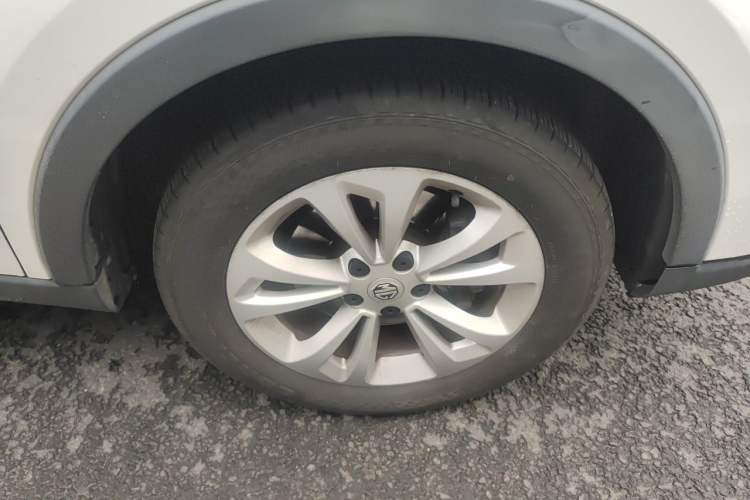 Used MG GS 2016 1.5TGI Manual Value Edition Right Front Wheel Hub
