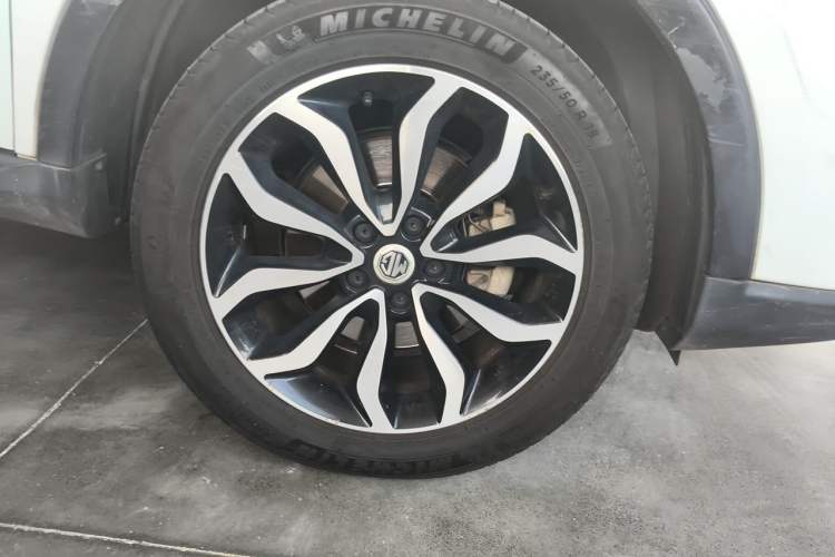 Used MG GS 2016 1.5TGI TST Luxury Edition Right Front Wheel Hub