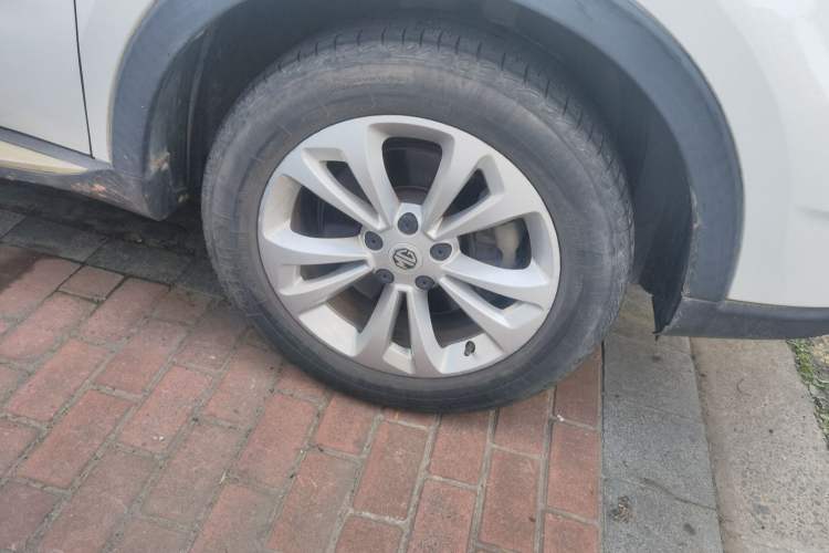 Used MG GS 2016 1.5TGI Manual Value Edition Right Front Wheel Hub