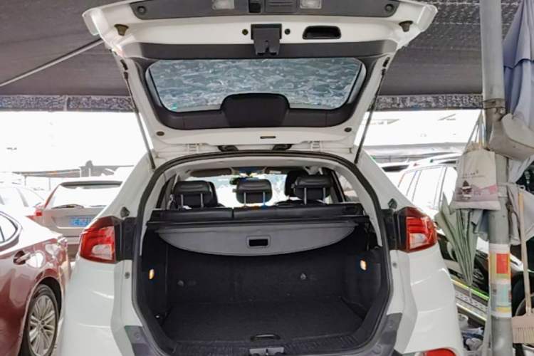 Used MG GS 2016 1.5TGI Manual Value Edition Trunk