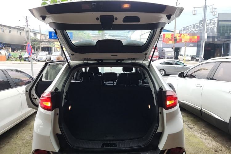 Used MG GS 2016 1.5TGI TST Luxury Edition Trunk