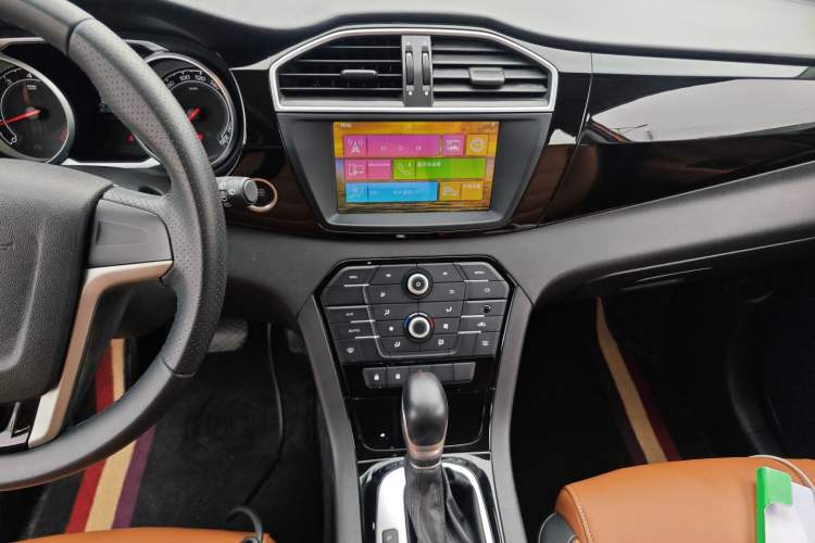 Used MG GS 2016 1.5TGI TST Luxury Edition Audio And AC Panel