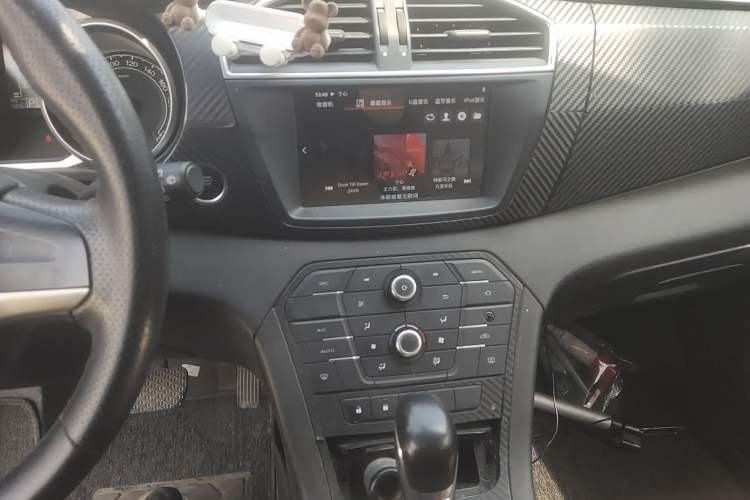 Used MG GS 2016 1.5TGI TST Luxury Edition Audio And AC Panel