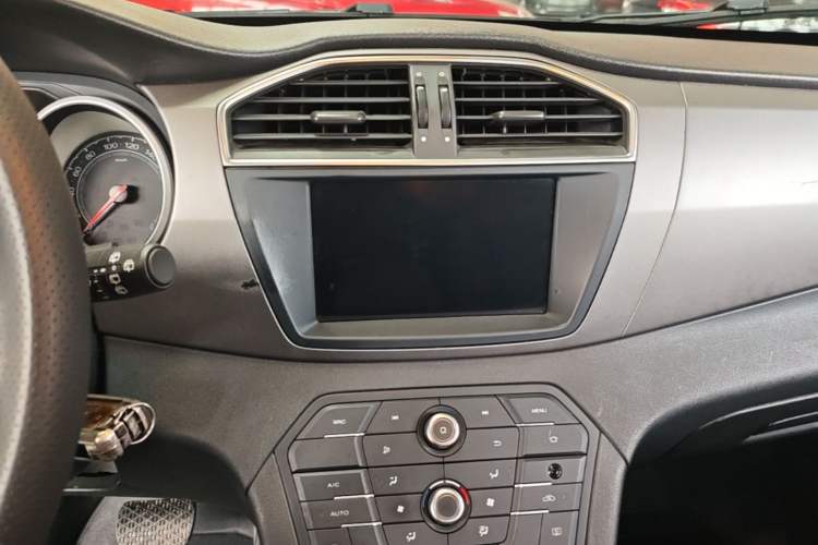 Used MG GS 2016 1.5TGI TST Elite Edition Audio And AC Panel