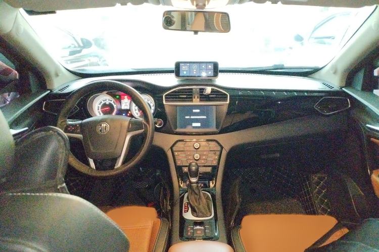 Used MG GS 2016 1.5TGI TST Luxury Edition Center Console