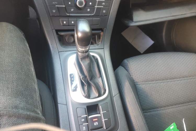 Used MG GS 2016 1.5TGI TST Elite Edition Gear Lever
