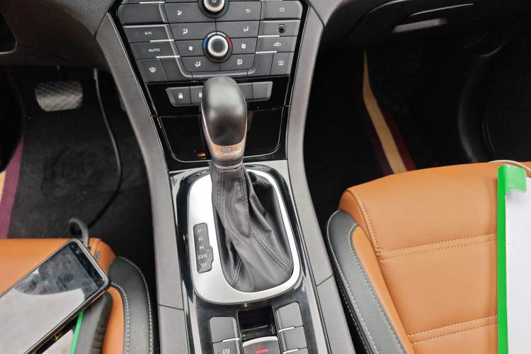Used MG GS 2016 1.5TGI TST Luxury Edition Gear Lever
