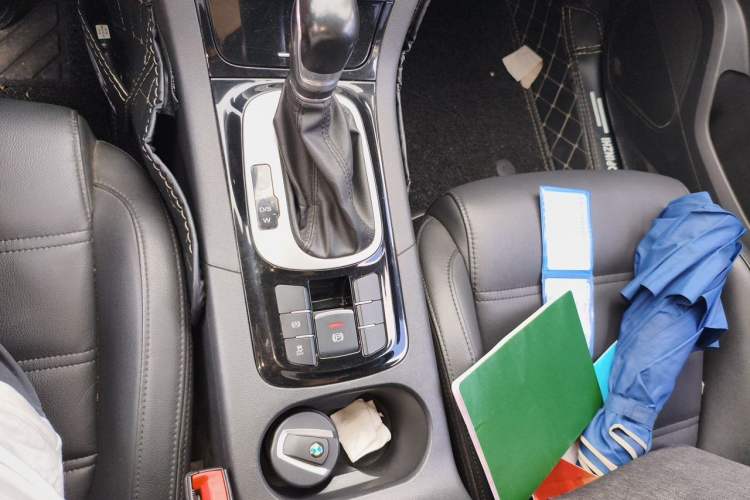 Used MG GS 2016 1.5TGI TST Luxury Edition Gear Lever