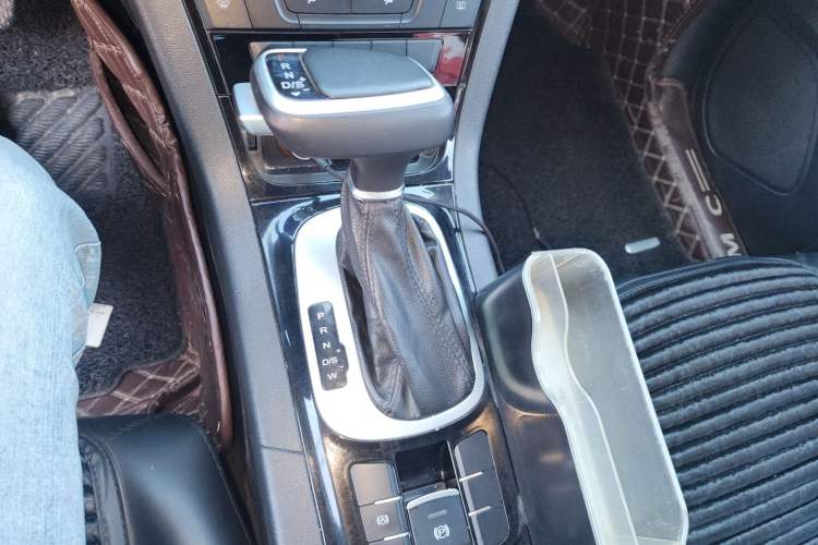 Used MG GS 2016 1.5TGI TST Luxury Edition Gear Lever