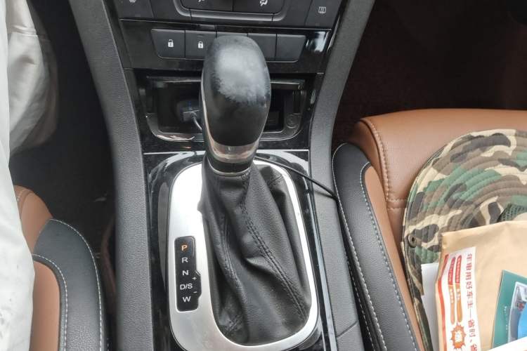 Used MG GS 2016 1.5TGI TST Luxury Edition Gear Lever