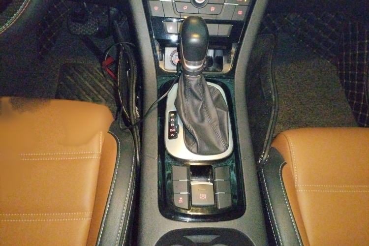 Used MG GS 2016 1.5TGI TST Luxury Edition Gear Lever