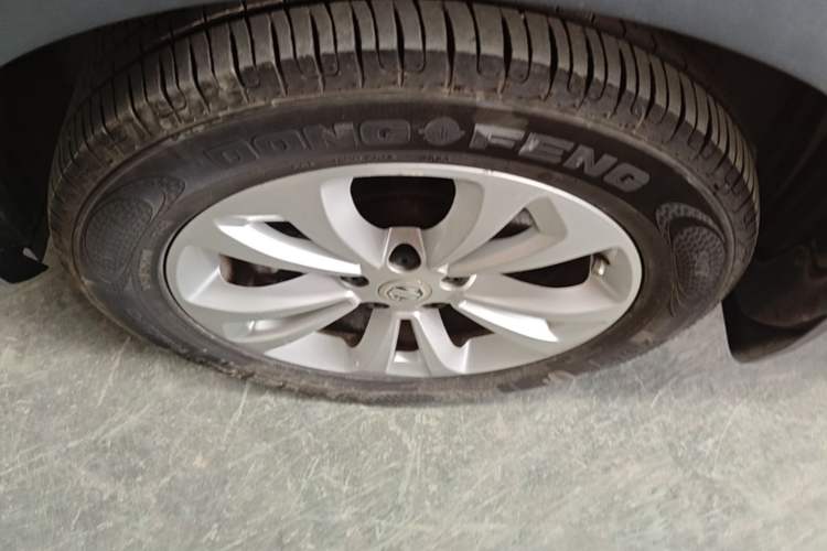 Used MG GS 2016 1.5TGI TST Elite Edition Left Front Wheel Hub