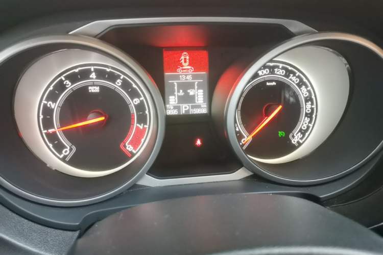 Used MG GS 2016 1.5TGI TST Luxury Edition Odometer Close Up