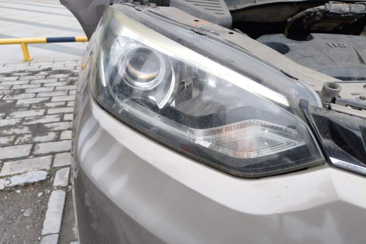 Used MG GS 2016 1.5TGI TST Luxury Edition Right Front Headlight