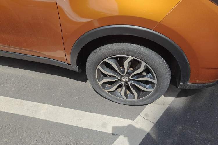Used MG GS 2016 1.5TGI TST Luxury Edition Right Front Wheel Hub