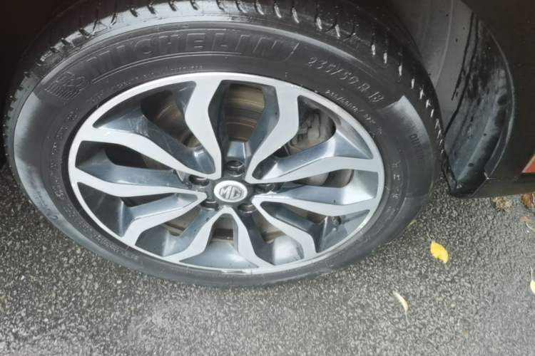 Used MG GS 2016 1.5TGI TST Luxury Edition Right Front Wheel Hub