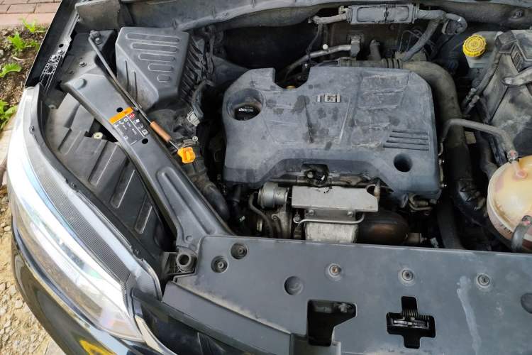 Used MG GS 2017 20T Automatic Luxury Edition Engine Bay Right