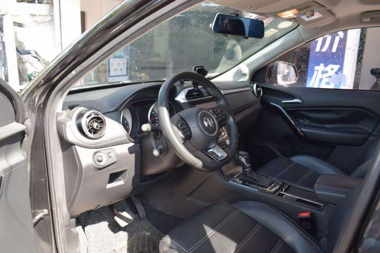 Used MG GS 2017 20T Automatic Prestige Edition Left Front Seat