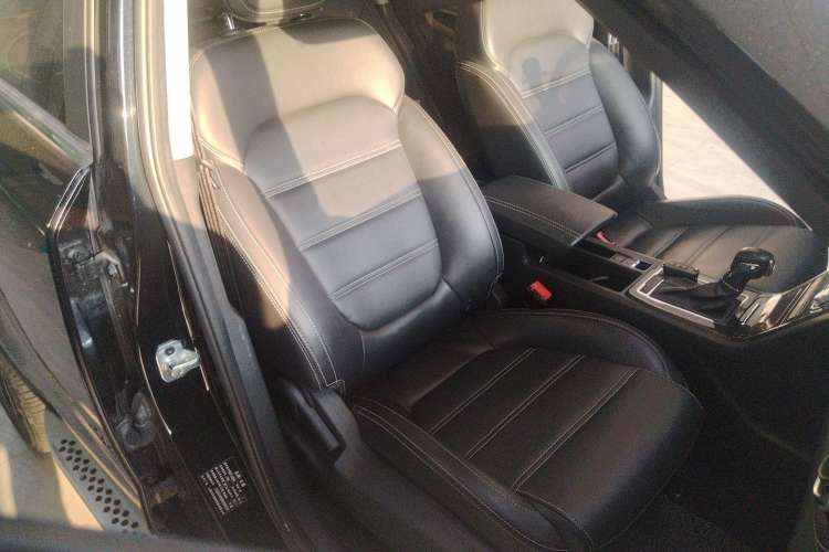 Used MG GS 2017 20T Automatic Prestige Edition Right Front Seat