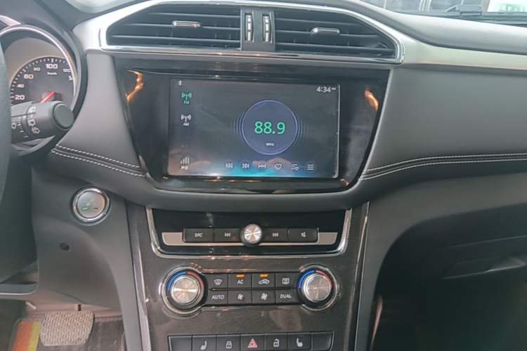 Used MG GS 2017 20T Automatic Prestige Edition Audio And AC Panel