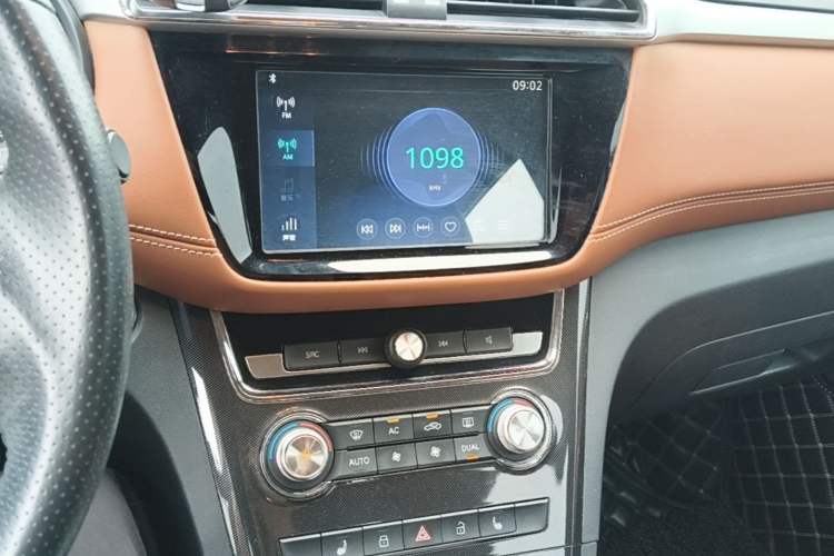 Used MG GS 2017 30T Automatic All-Wheel-Drive Flagship Edition Audio And AC Panel
