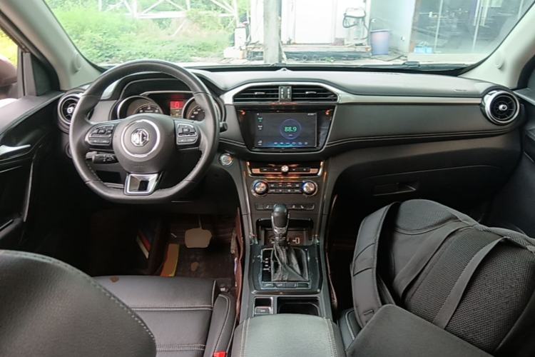 Used MG GS 2017 20T Automatic Prestige Edition Center Console