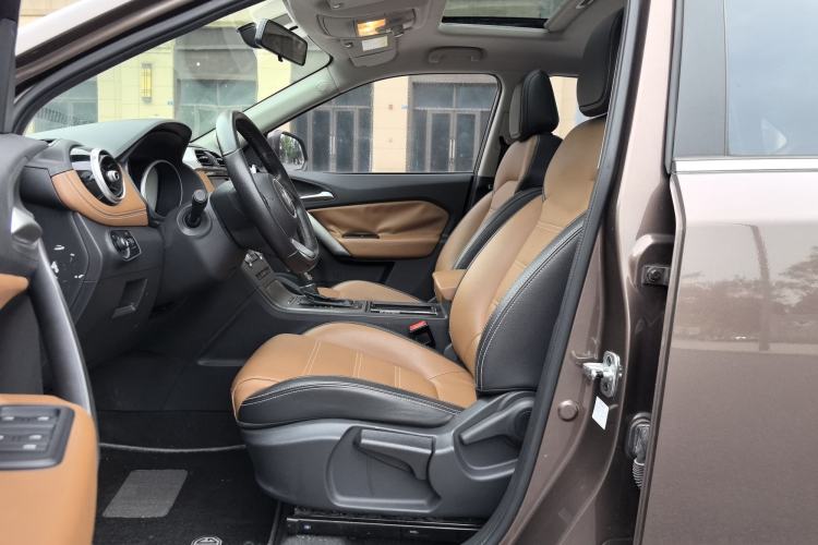 Used MG GS 2017 20T Automatic Luxury Edition Interior 1