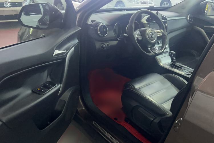 Used MG GS 2017 20T Automatic Luxury Edition Interior 2