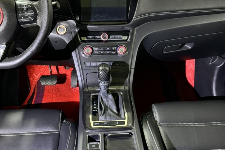 Used MG GS 2017 20T Automatic Prestige Edition Interior 4
