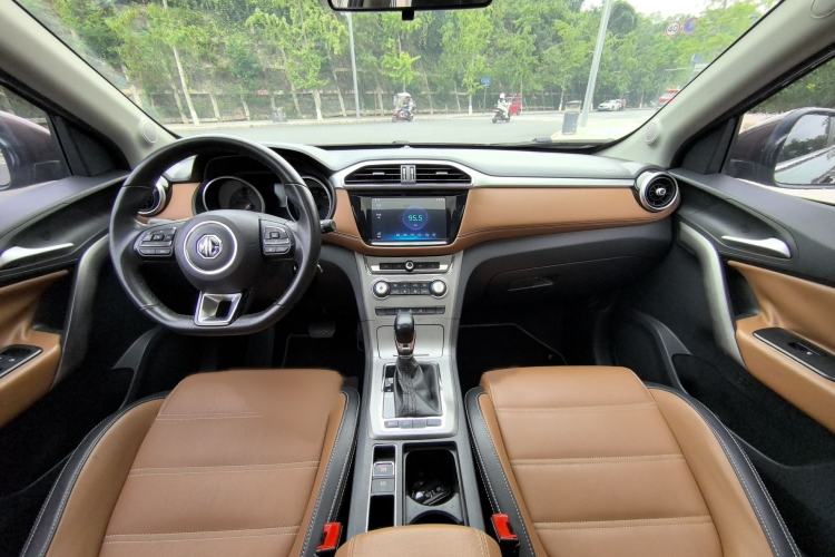 Used MG GS 2017 20T Automatic Luxury Edition Interior 4