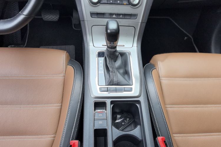 Used MG GS 2017 20T Automatic Luxury Edition Interior 7