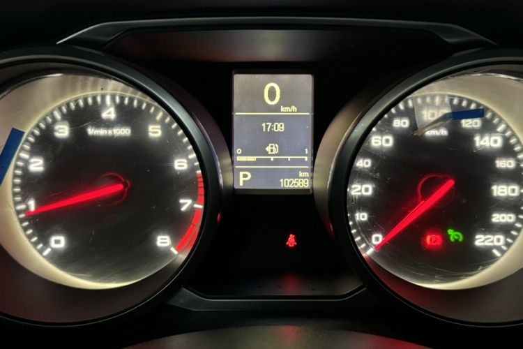 Used MG GS 2017 20T Automatic Prestige Edition Odometer Close Up